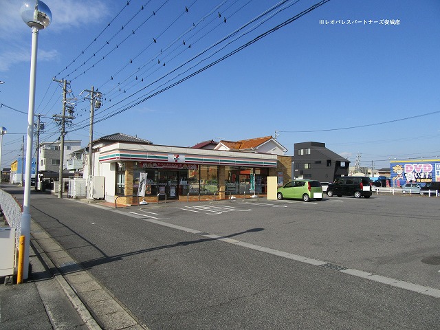 コンビニ　セブンイレブン岡崎牧御堂町店（コンビニ）まで579m