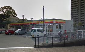 コンビニ　デイリーヤマザキ長崎住吉町店（コンビニ）まで494m