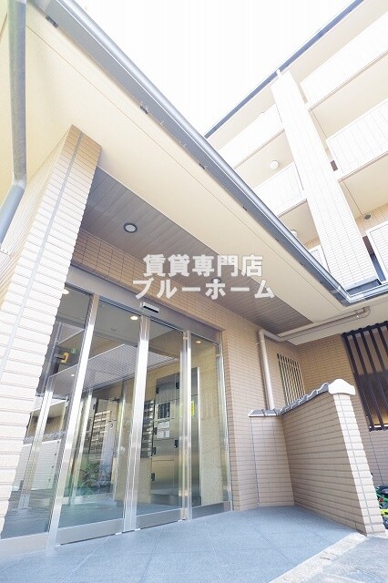 大阪市住吉区帝塚山東のマンションの建物外観
