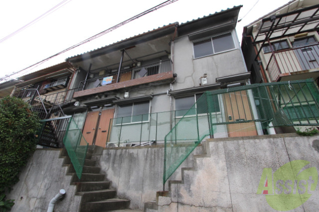 神戸市長田区明泉寺町のアパートの建物外観