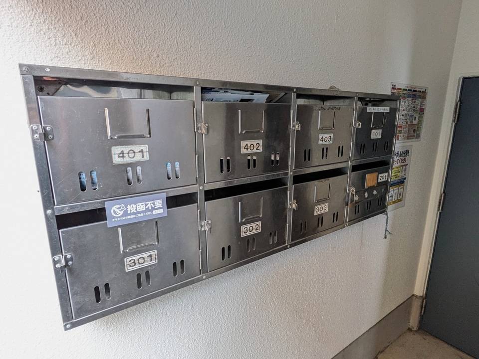 エントランス　メールBOX