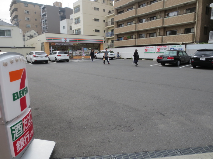 コンビニ　セブンイレブン（コンビニ）まで345m