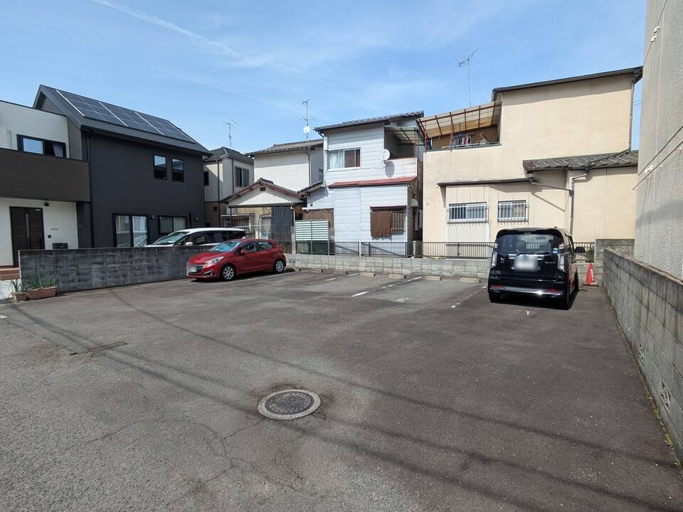 駐車場　駐車場