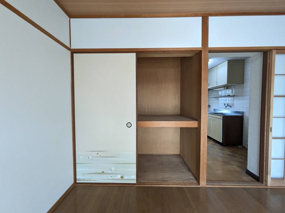 収納　押入れ