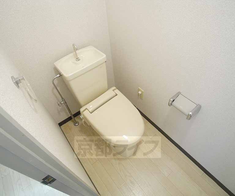 【京都市東山区本町１９丁目のマンションのトイレ】