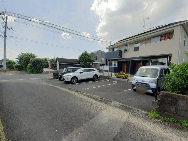 【ＨＯＵＳＥ・４の駐車場】