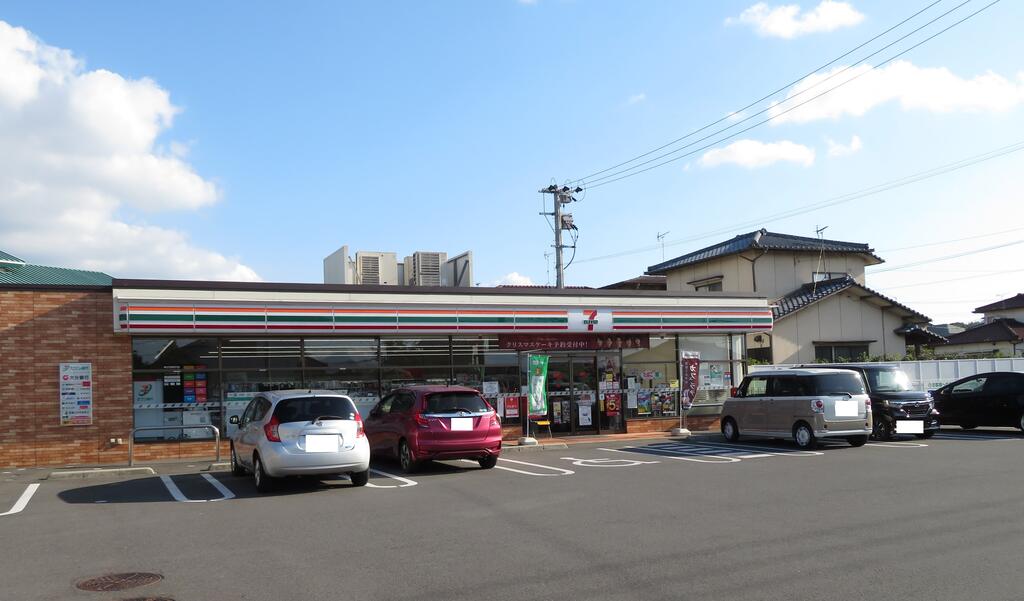 コンビニ　セブンイレブン大分滝尾店（コンビニ）まで456m