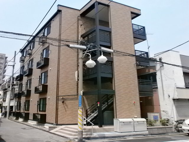 【川崎市川崎区浅田のマンションの建物外観】