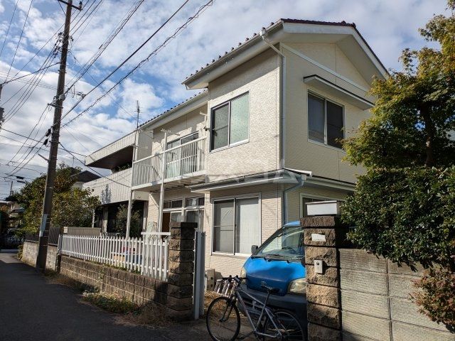 学園東町ハウスの建物外観