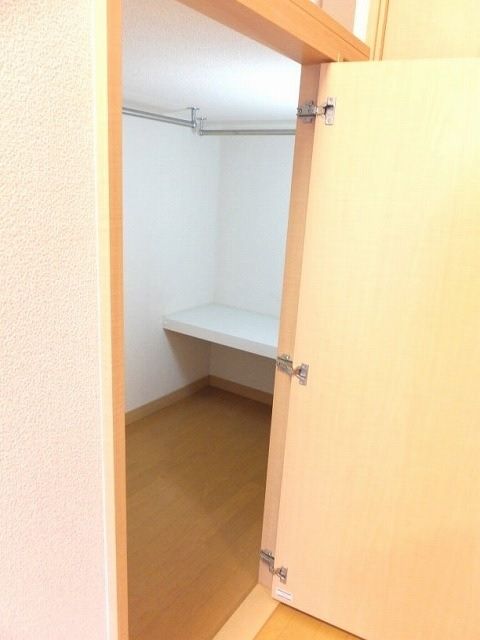 【松戸市松飛台のアパートの収納】