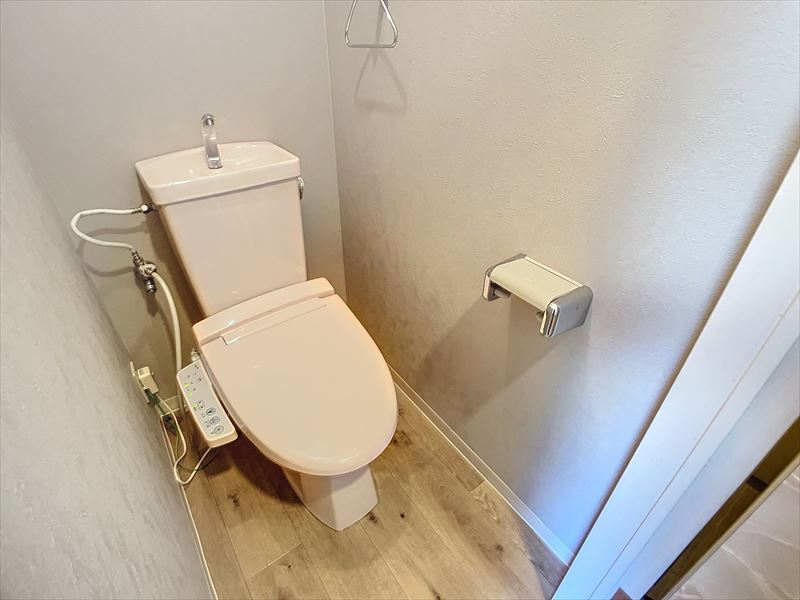 トイレ　※同物件の他のお部屋の写真※