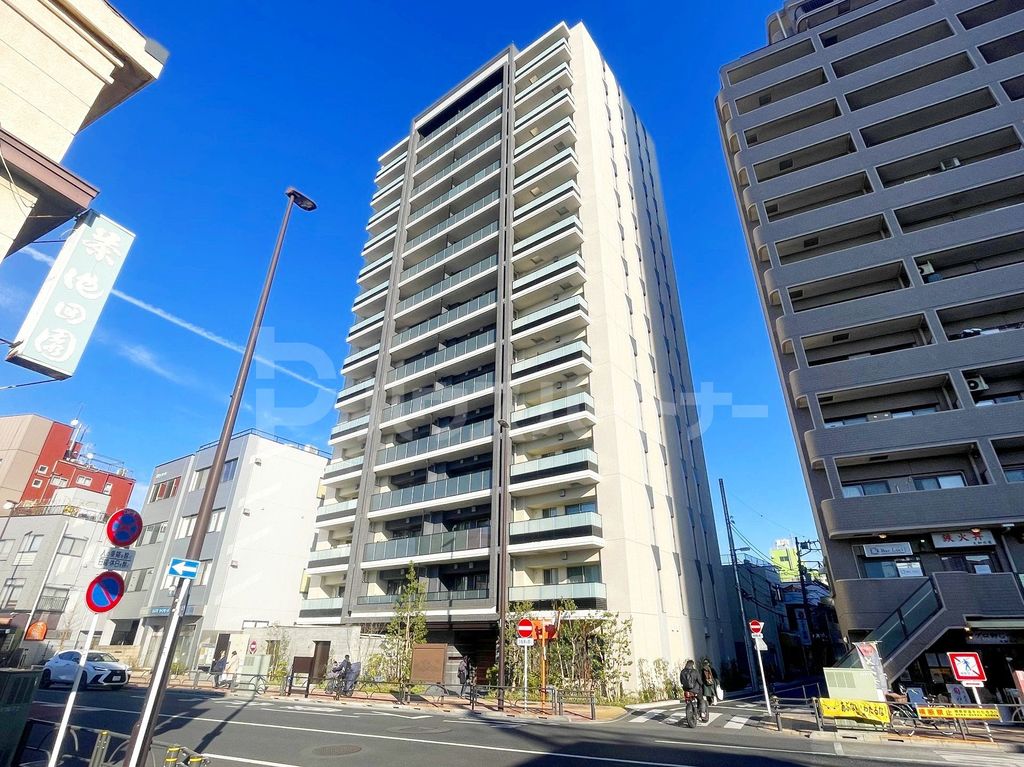 荒川区荒川のマンションの建物外観