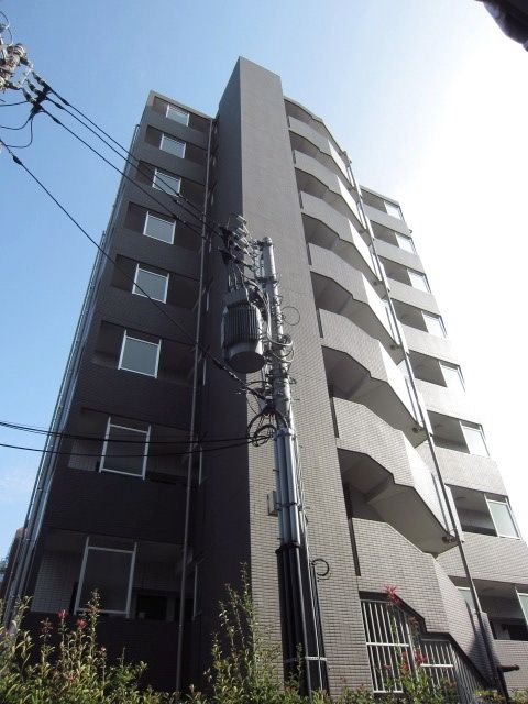 府中市緑町のマンションの建物外観