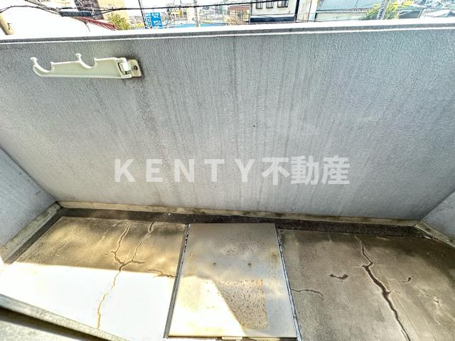 バルコニー　バルコニーからの眺めを楽しみながら食事をしませんか