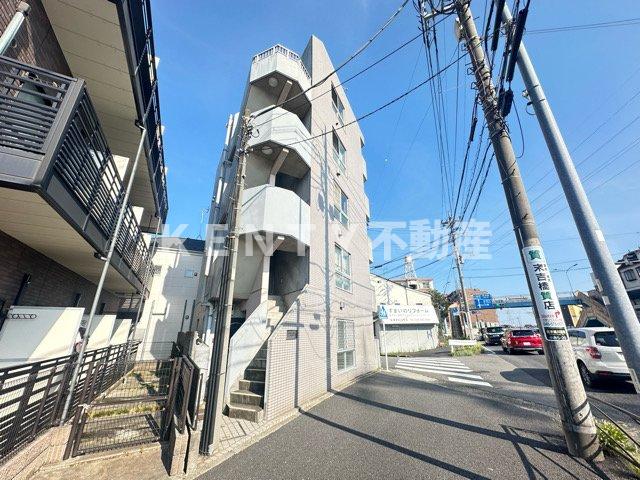 建物外観　外観は落ち着いています