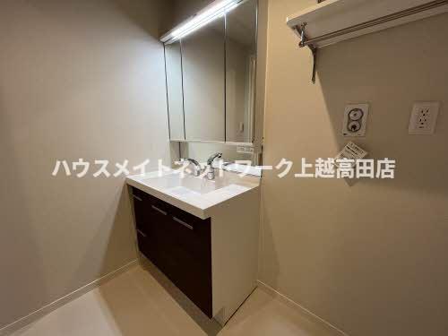洗面設備　洗髪洗面化粧台