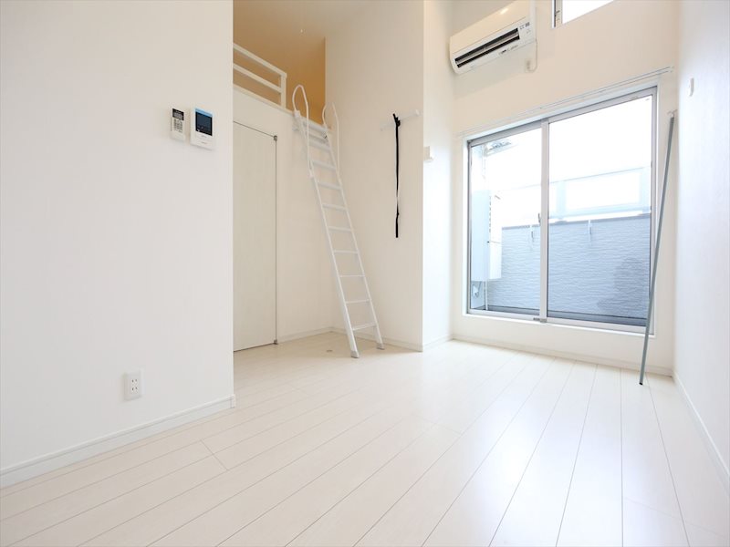 居室・リビング　洋室6.2帖　ロフト4.7帖（収納でも使えます）