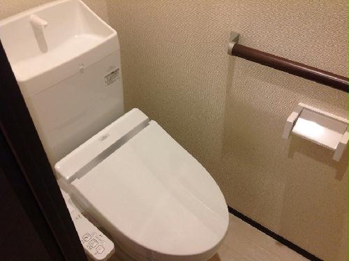 トイレ　温水便座付