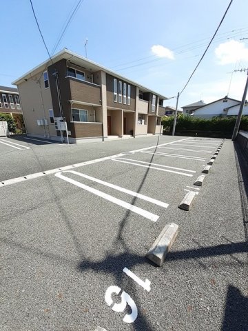 駐車場　駐車場完備です
