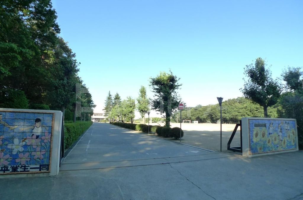 小学校　野田市立山崎小学校（小学校）まで1050m