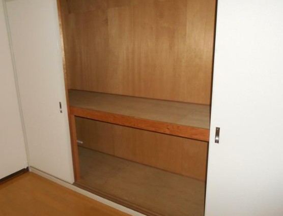 収納　押し入れ