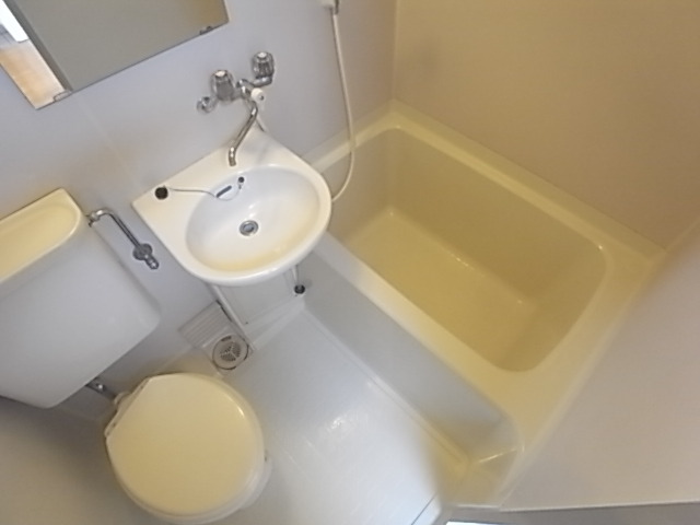 バス・シャワールーム　バスルーム