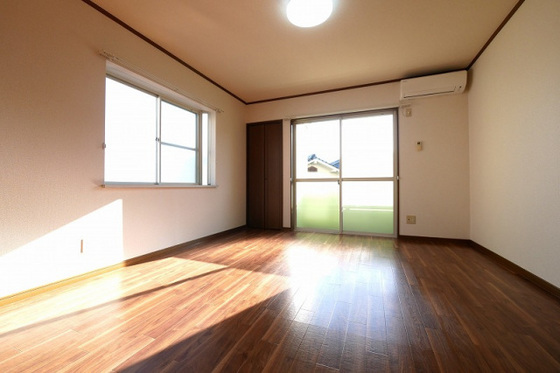 居室・リビング　※別部屋の写真です