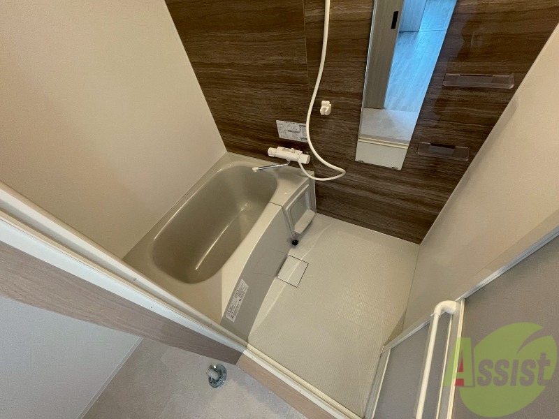 バス・シャワールーム　お風呂になります。一日の疲れを癒してくださいね。