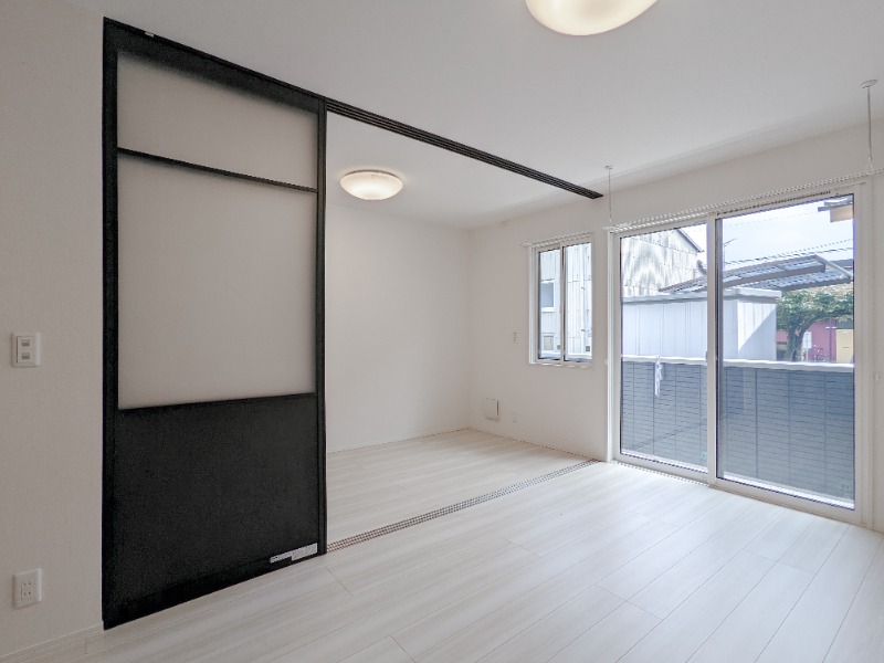 居室・リビング　図面と現状に相違がある場合には現状を優先