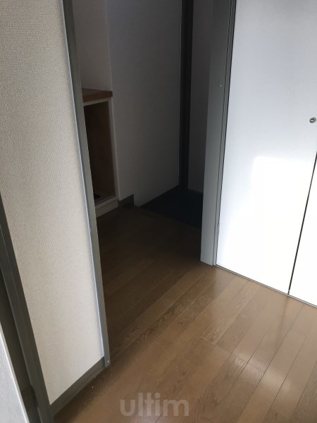 居室・リビング　※別のお部屋のお写真です。御参考までに。