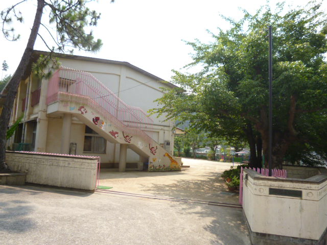 幼稚園・保育園　旭丘幼稚園（幼稚園・保育園）まで1027m