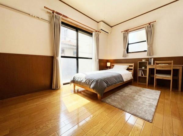 居室・リビング　☆☆明るい角部屋☆☆