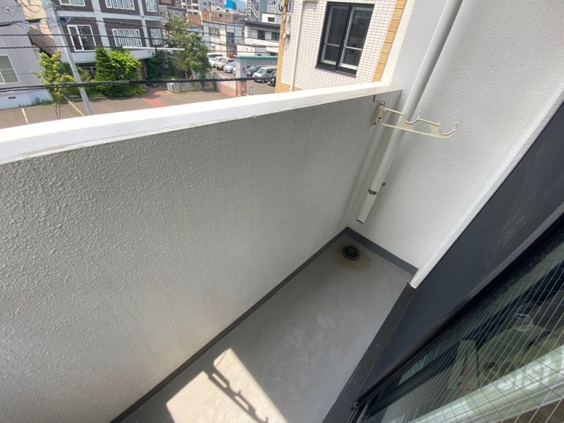 バルコニー　バルコニーです。洗濯物を干したり一息ついたりできますね！