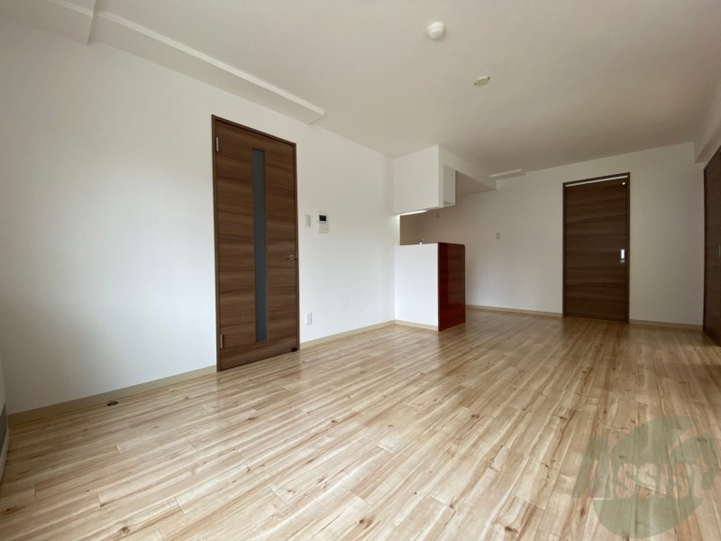 居室・リビング　広くてキレイなお部屋が広がっていて、充実した生活が送れそう。