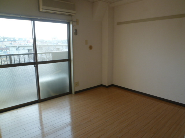 居室・リビング　居室1