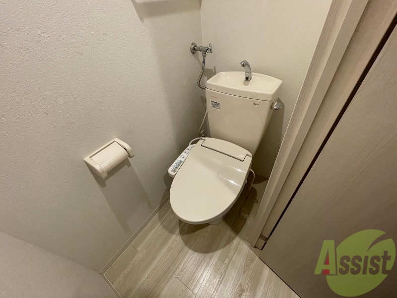 トイレ　ウォシュレット機能がついたトイレ。安心して使用できますね。