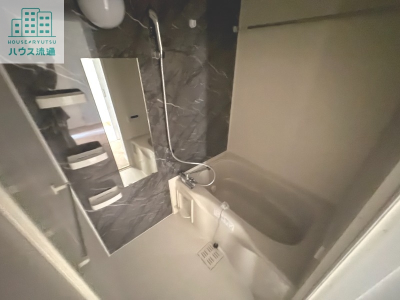 バス・シャワールーム　※別号室の写真※