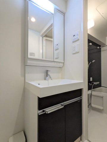 洗面設備　洗面所です