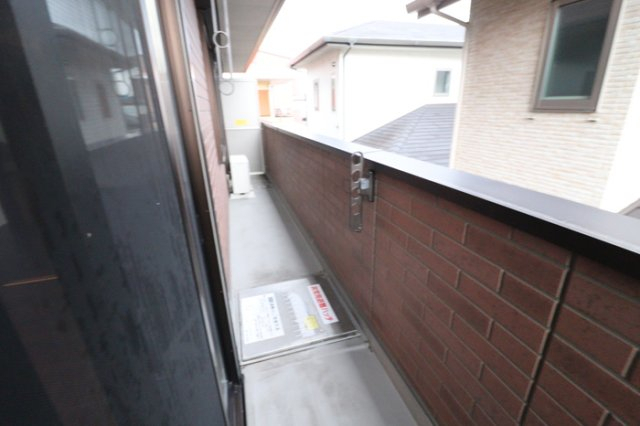 バルコニー　※同タイプの部屋写真です