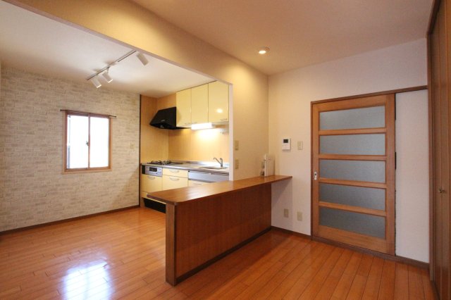 居室・リビング　参考写真です。現況優先。