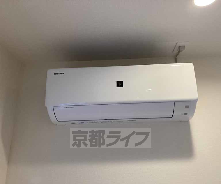 その他設備　嬉しいエアコン付き・