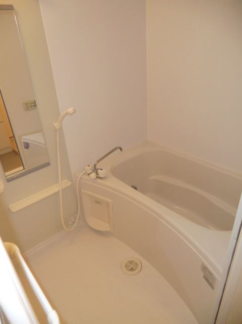 バス・シャワールーム　お風呂です。