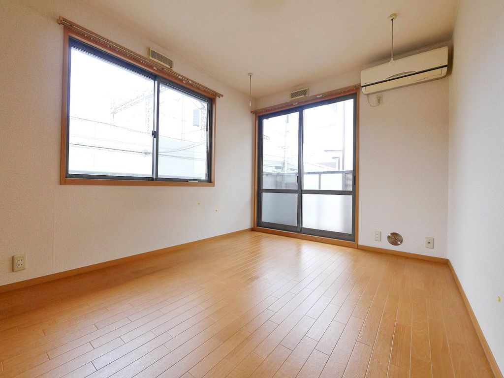 居室・リビング　※反転タイプ