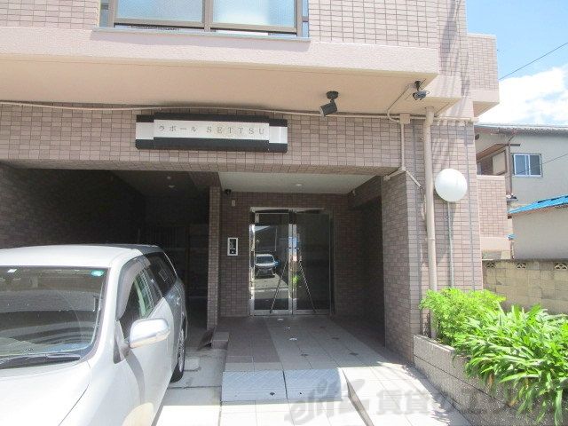 エントランス　駐車場