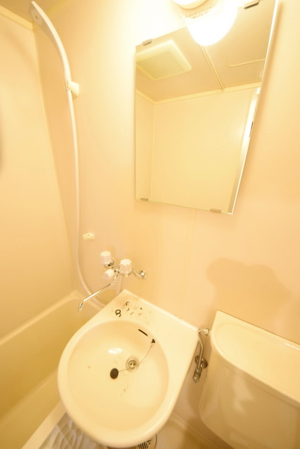 洗面設備　～ハミガキ、ハミガキ～