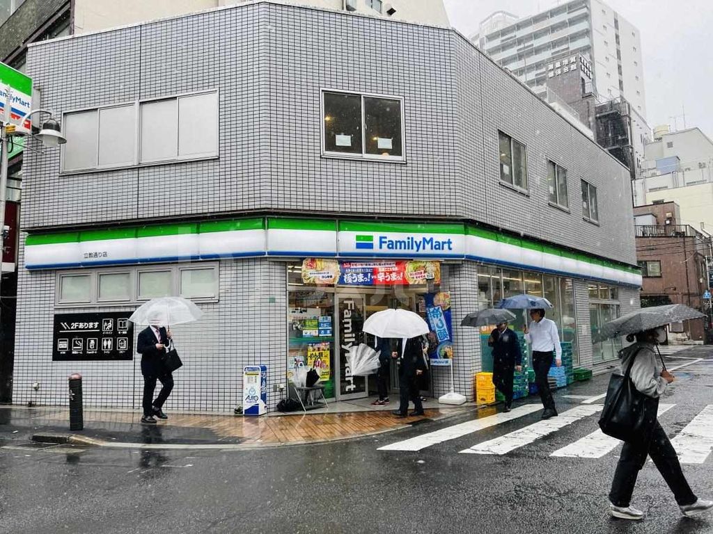 コンビニ　ファミリーマート立教通り店（コンビニ）まで40m