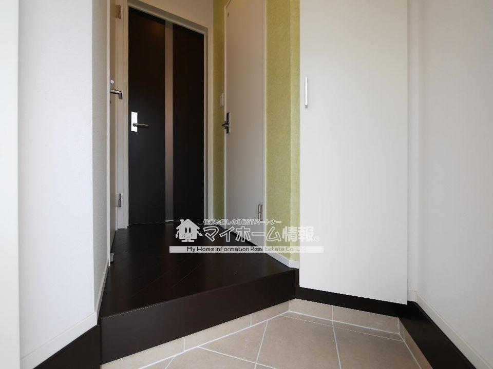 玄関　シューズボックス付きの玄関