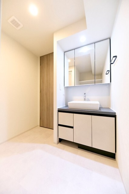 洗面設備　※写真は同タイプ住戸です。