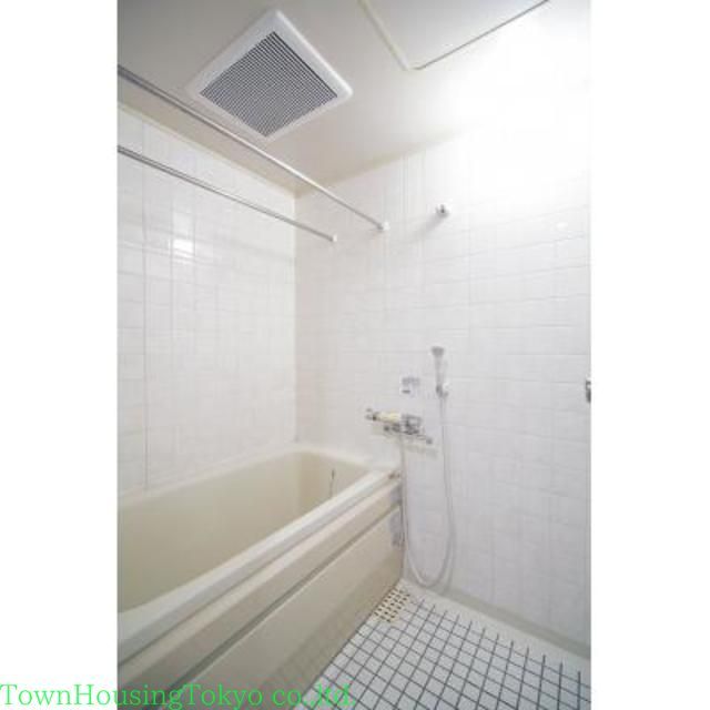 バス・シャワールーム　※写真は同タイプ住戸です。