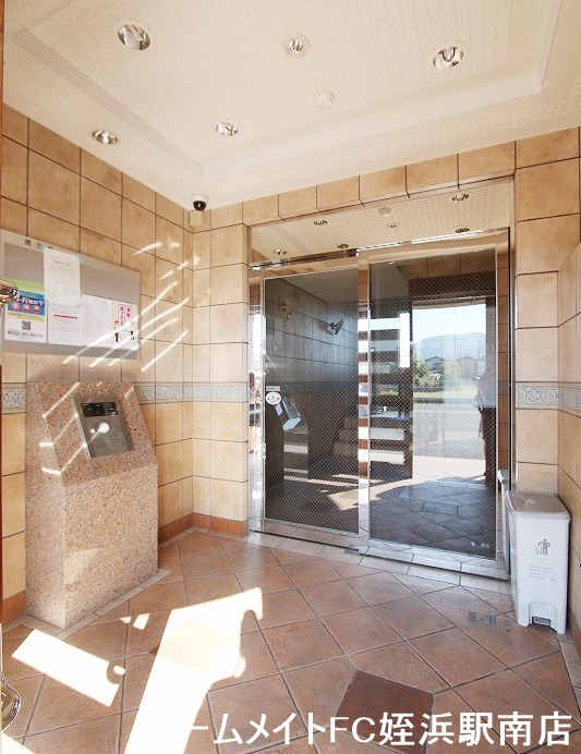 エントランス　★オートロックで安心★